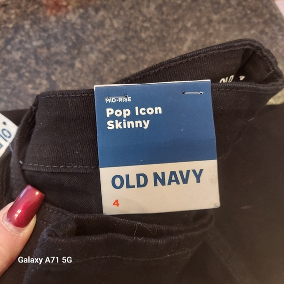 Old Navy Pop Icon Midrise Skinny Jeans size 4 NEW WITH TAGS - Picture 4 of 5